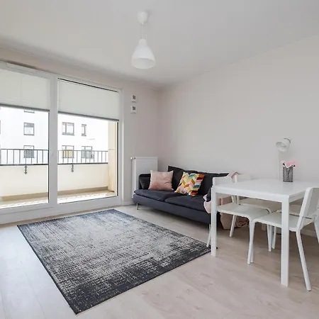 Shortstaypoland Pohulanka Varsó